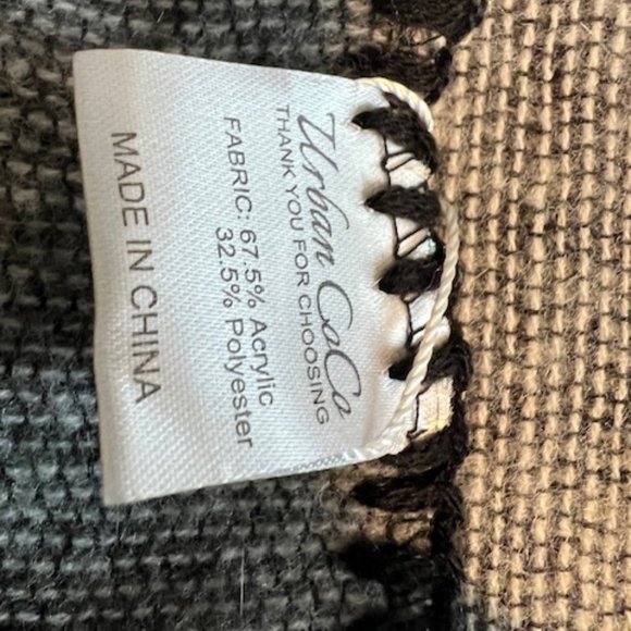 Urban CoCo Color Block Shawl - Picture 5 of 11